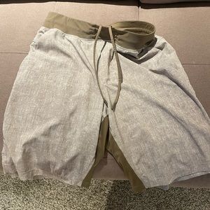 Lululemon License to Train 7 inch Short